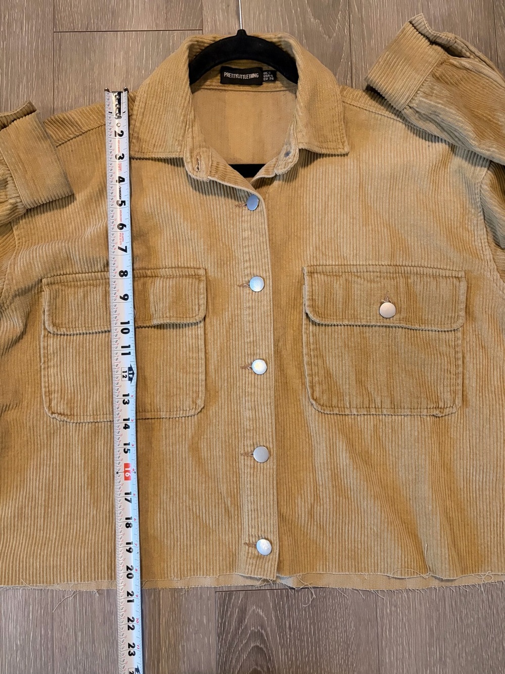 Pretty Little Thing Cropped Raw Hem Corduroy Shirt Jacket - Picture 6 of 10